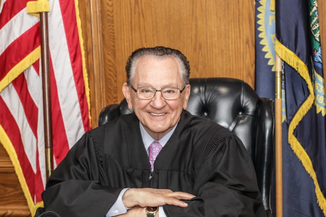 Frank Caprio, l'exemple d'une justice au visage humain