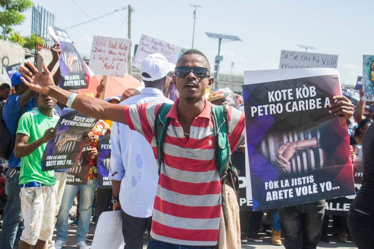 2018-09-02-PetroCaribe-Manifestation-manifestant-3