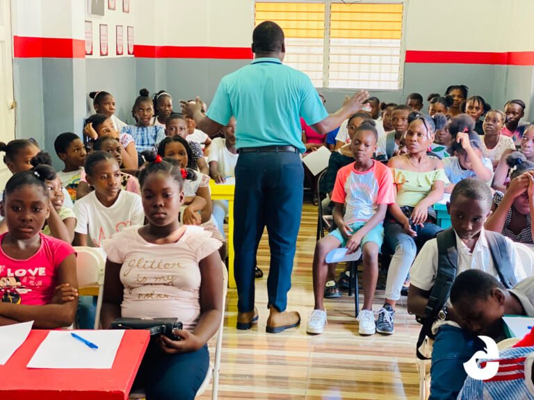 Des enfants formés sur leurs droits à Jérémie