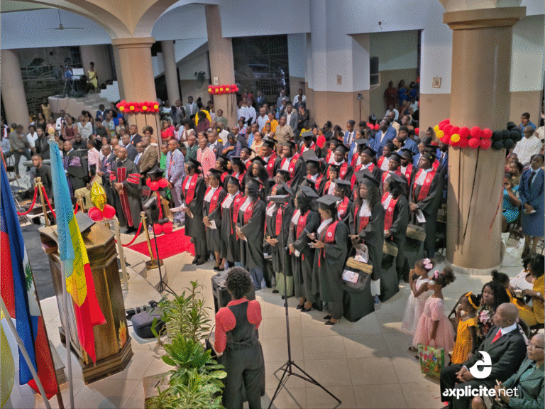 Vers la fin des célébrations du 30e anniversaire, 34 nouveaux juristes formés à l’ESCDROJ