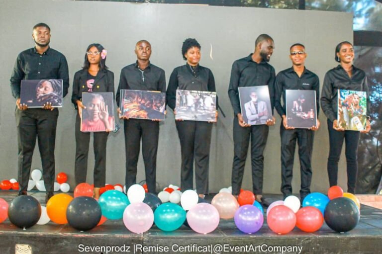 Créer des images, construire des professionnels