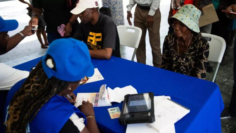 Après le report sine die des élections, Haïti s’enfonce dans l’incertitude
